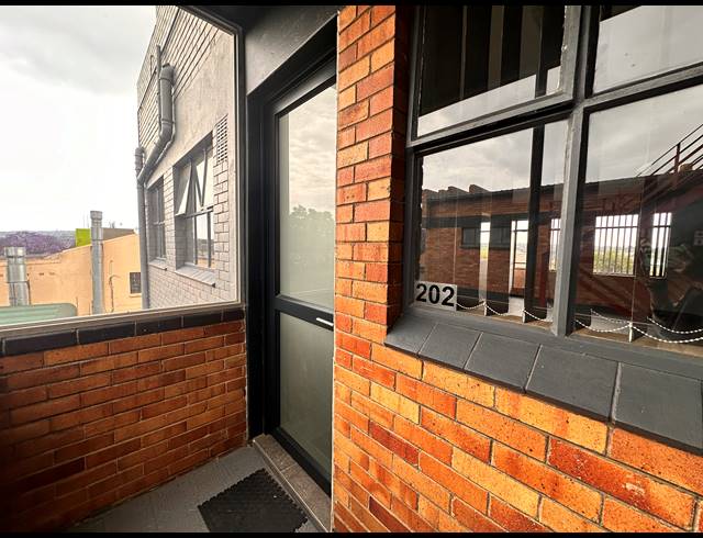 79M² OFFICE TO LET IN GREENSIDE